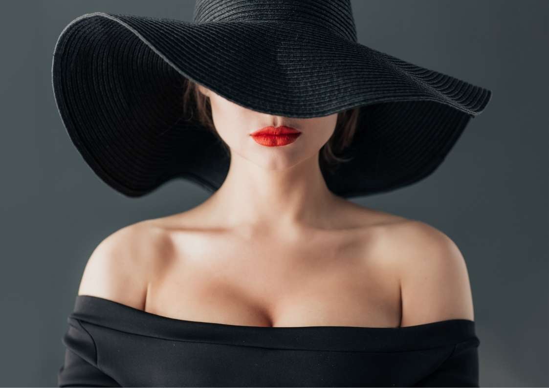 לא רק בחו”ל: כובעים לאירועים בגוונים של החורף