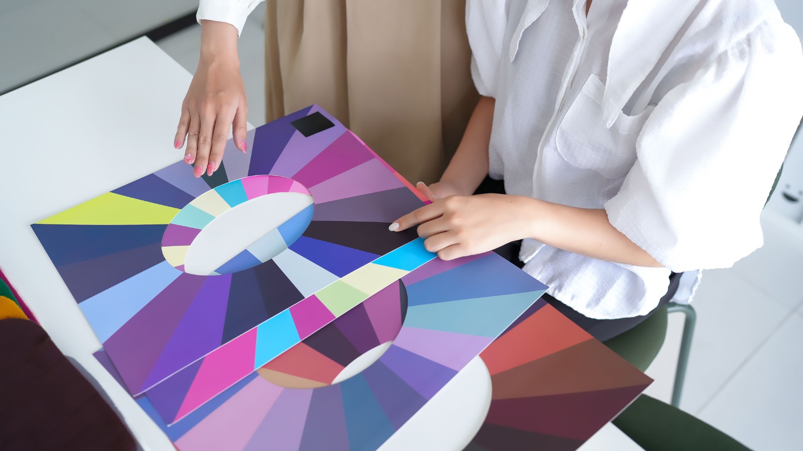 התאמת צבעים בבגדים